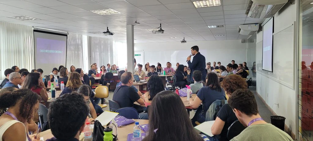 Encontro do programa Carreira com jovens em formação no Instituto Projeto de Vida
