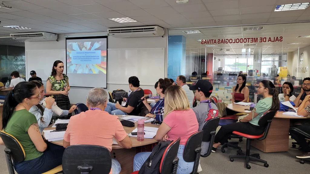 Workshop na Sala de Metodologias Ativas do Instituto Projeto de Vida